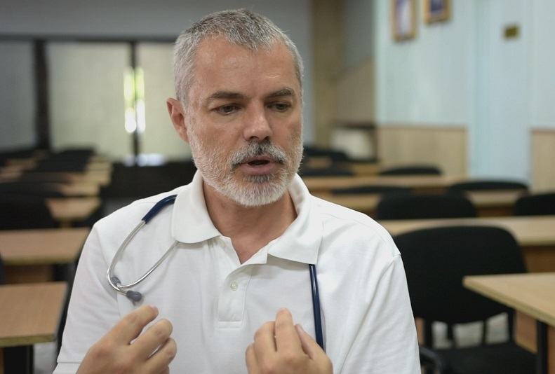 Mihai Craiu, avertisment: “Zeci de copii au murit dupa ce au luat medicamente pentru tuse”